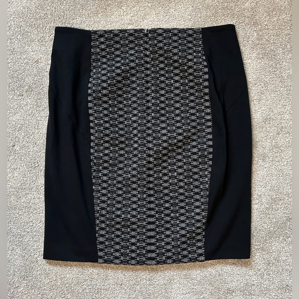 Theory fitted skirt- business or professional event - Picture 4 of 7